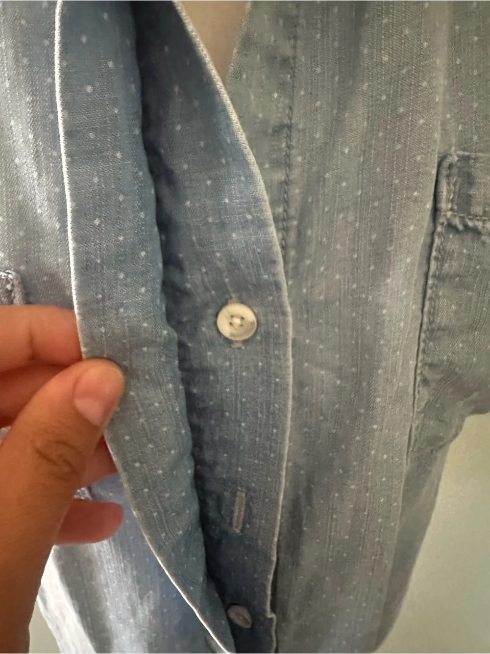 cloth & stone Light Blue Sleeveless Button-Up Chambray Top